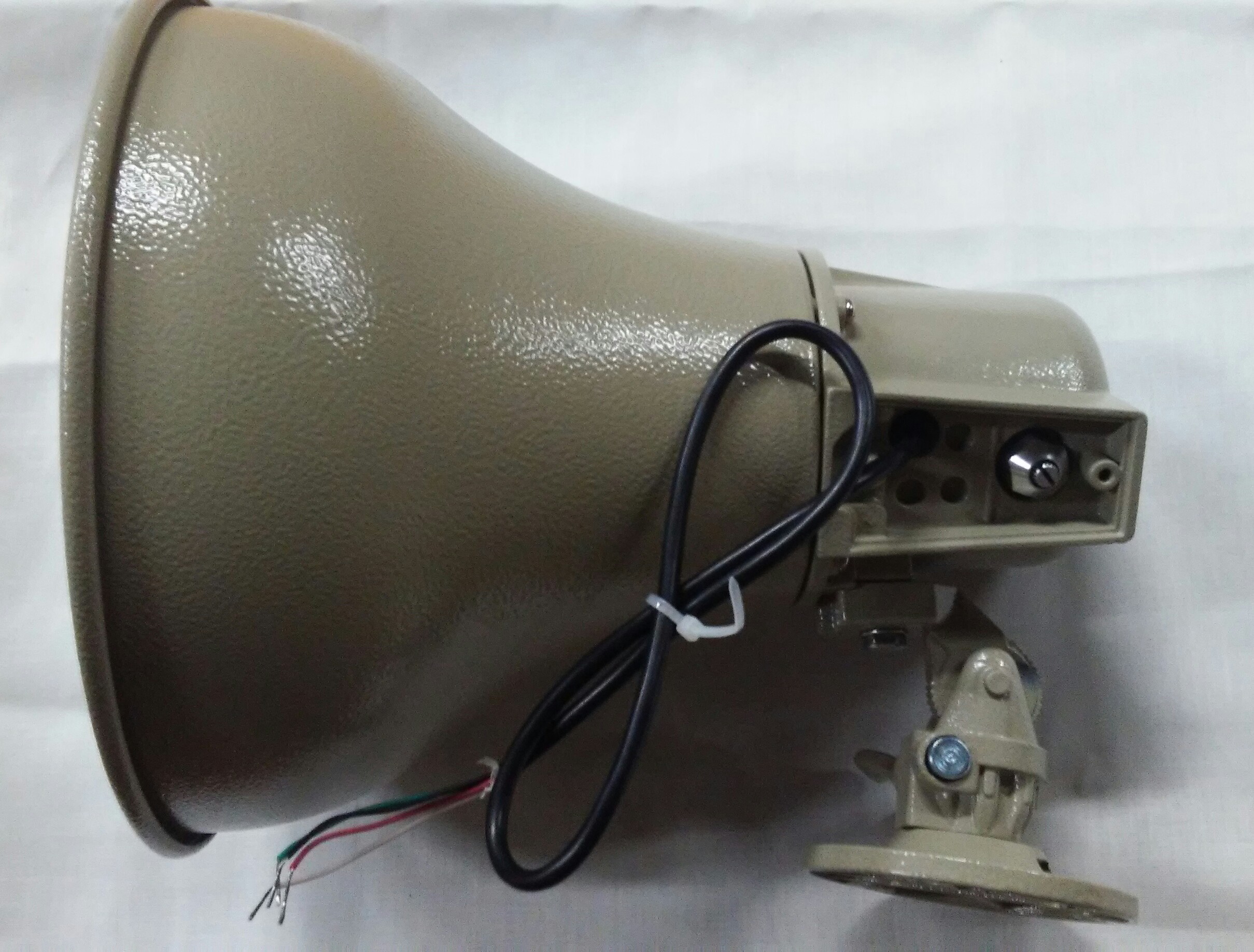SAH15    15 Watt 24VDC Self Amplified Paging Horn
