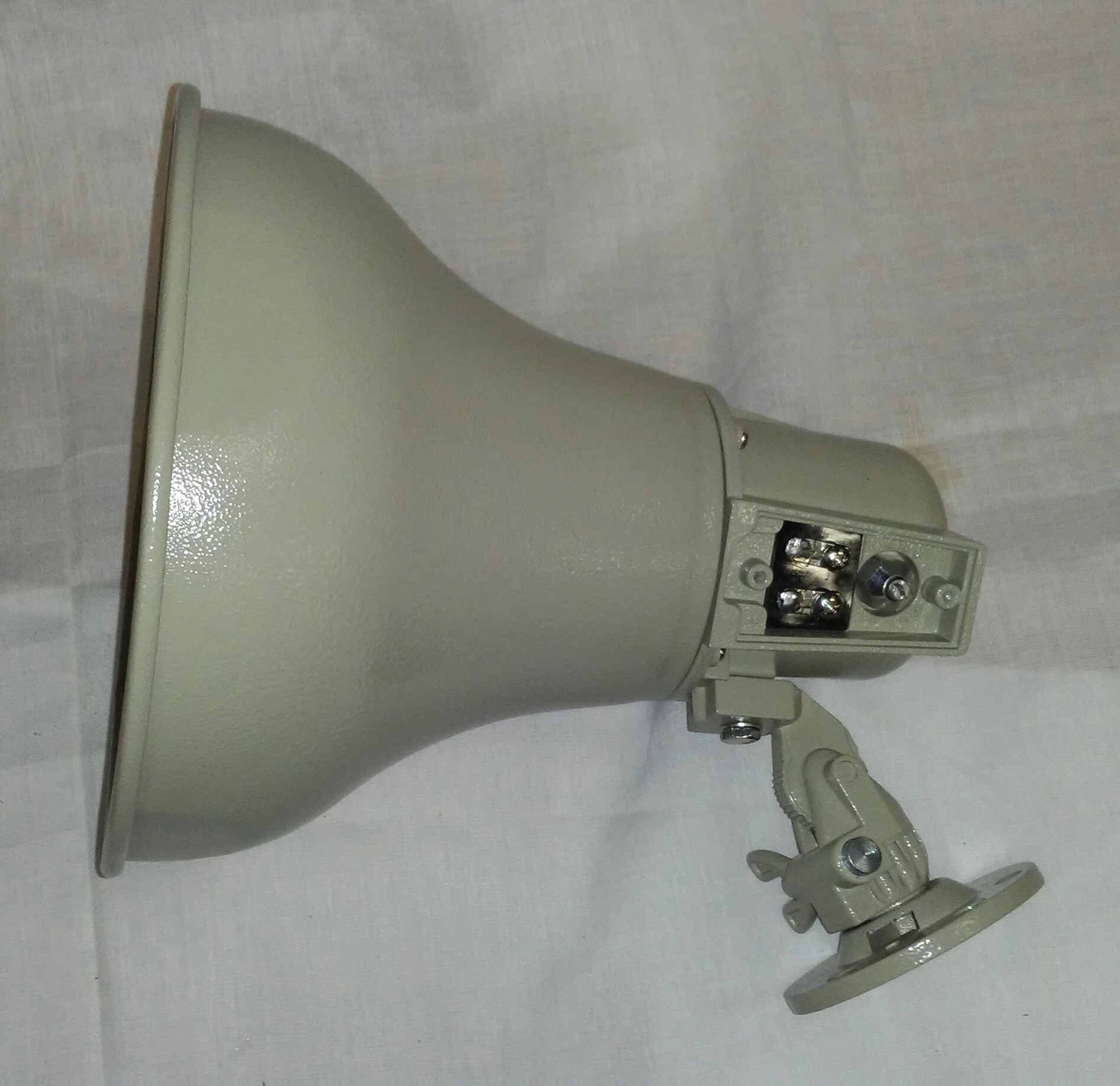 SH15T     15 Watt - 25/70V Metal Paging Horn