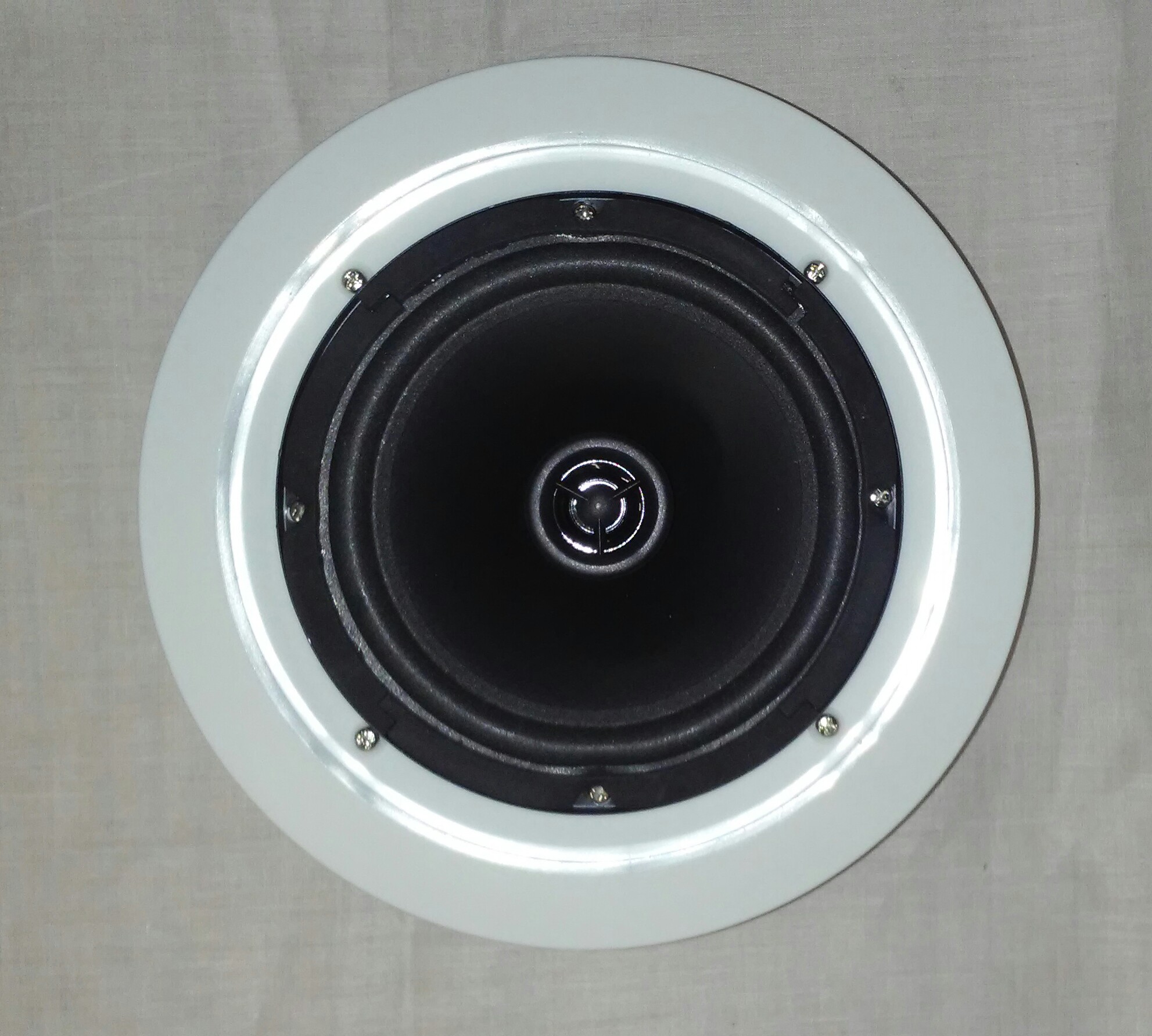 TT820KRT   30 Watt / 70 Volt Full Range Ceiling-Wall Flush Mount Speaker