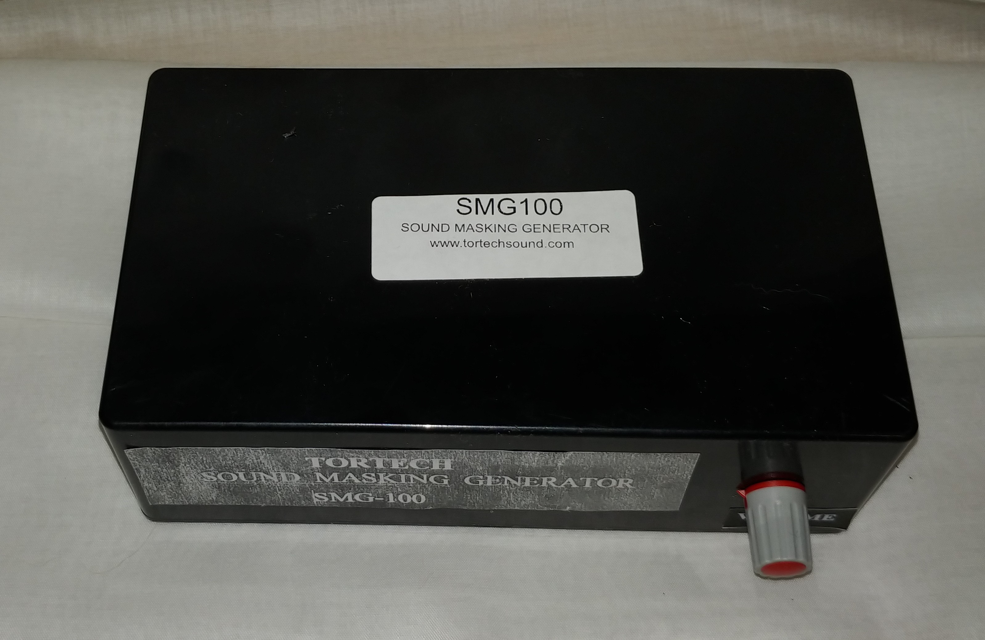 SMG100   Sound Masking Pink Noise Generator